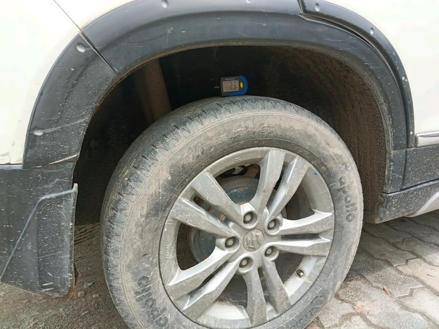 2017 Maruti Vitara Brezza ZDI, Diesel, Manual, 81,260 km, tyre