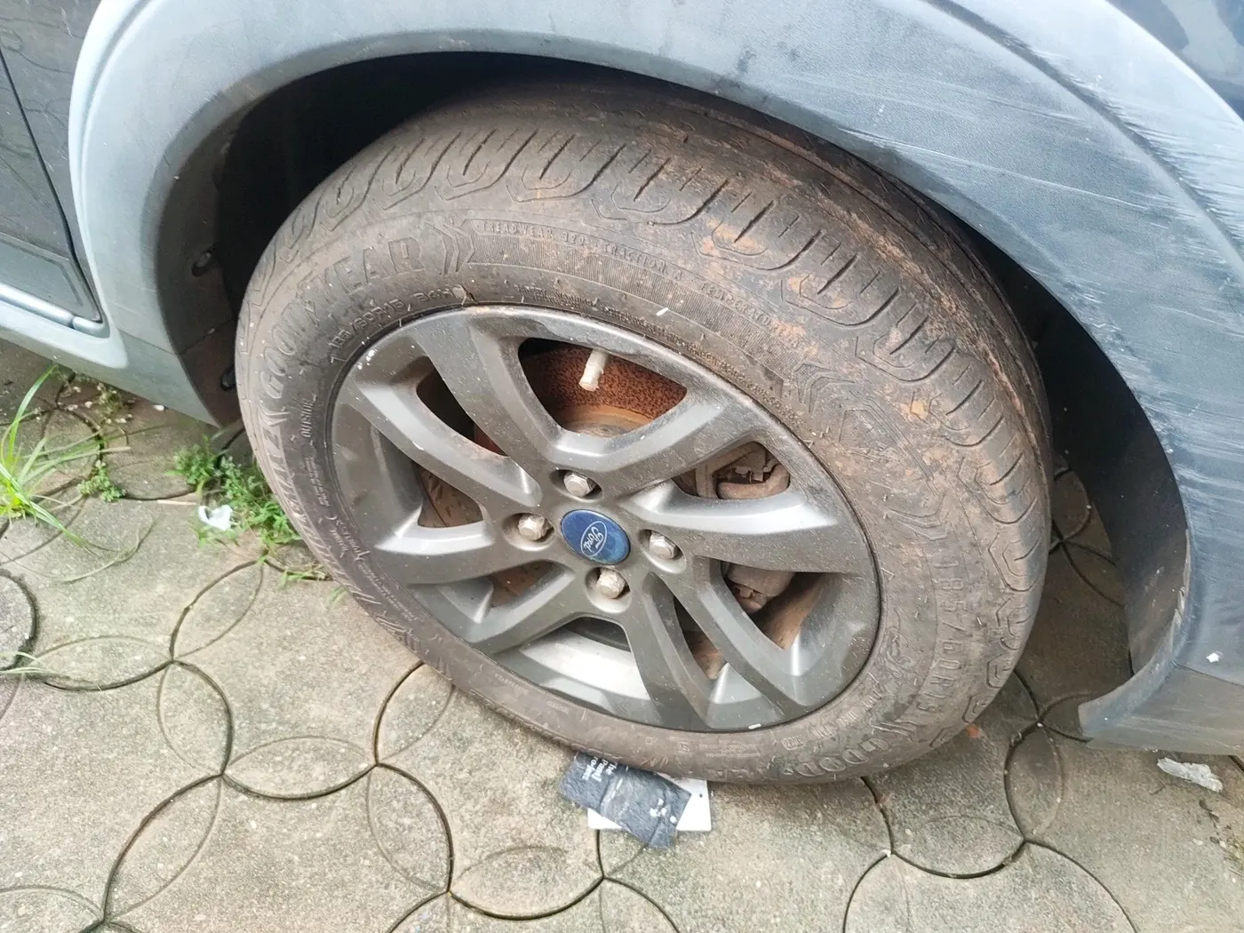 2018 Ford FREESTYLE TITANIUM 1.2 PETROL, Petrol, Manual, 2,00,000 km, tyre