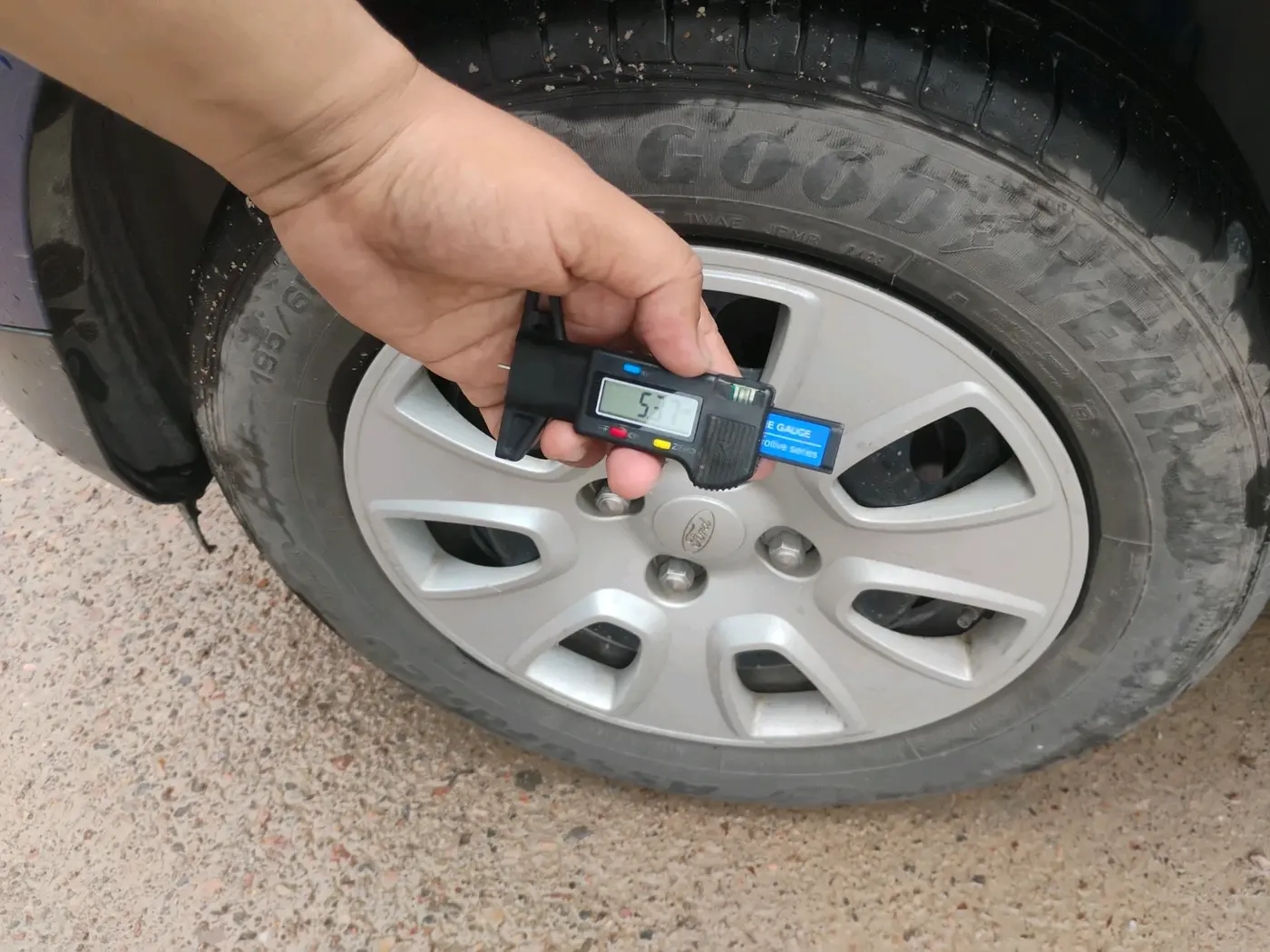 2018 Ford Ecosport TREND 1.5L PETROL, CNG, Manual, 55,804 km, tyre