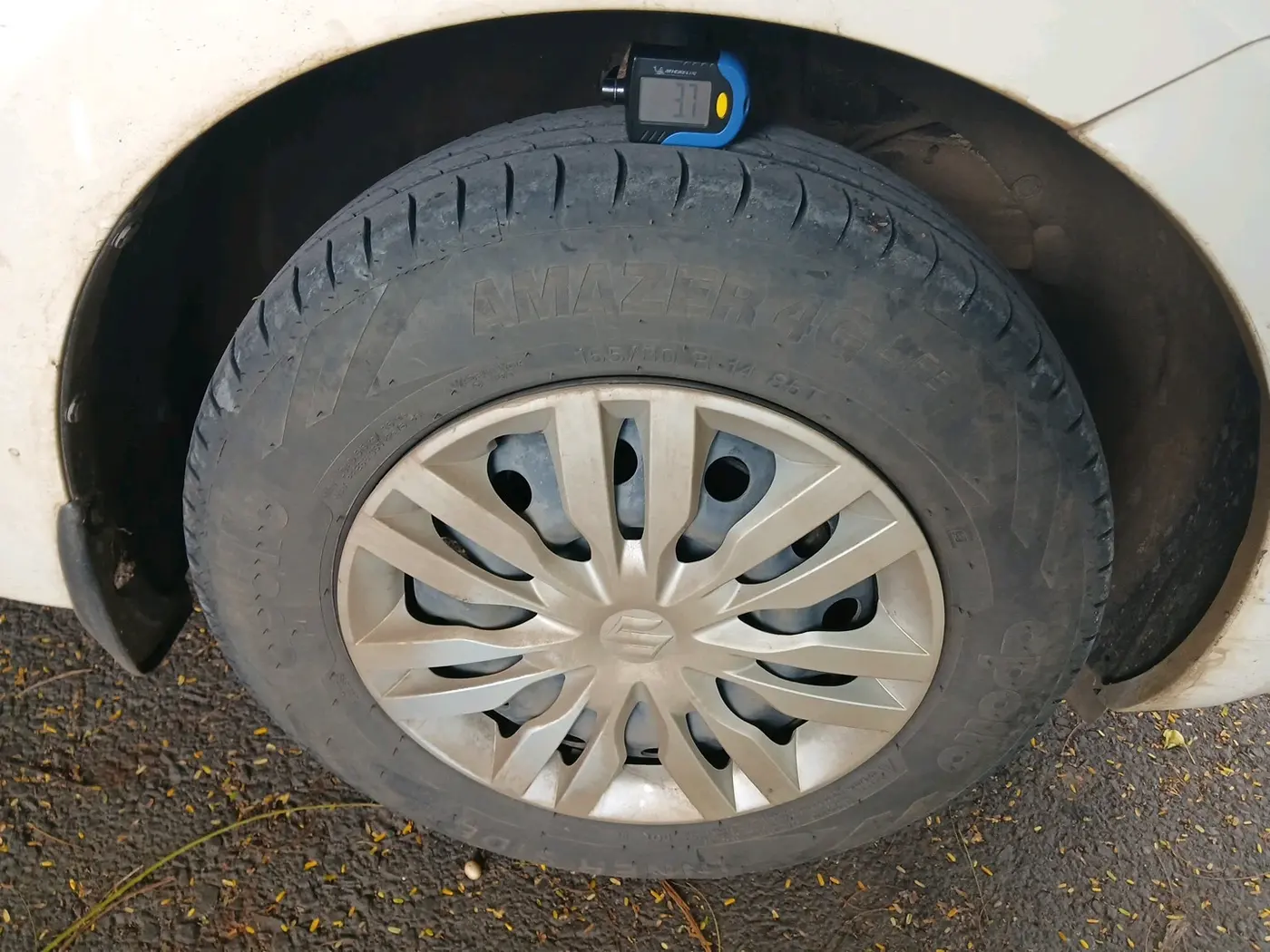 2019 Maruti Dzire VXI, Petrol, Manual, 96,739 km, tyre