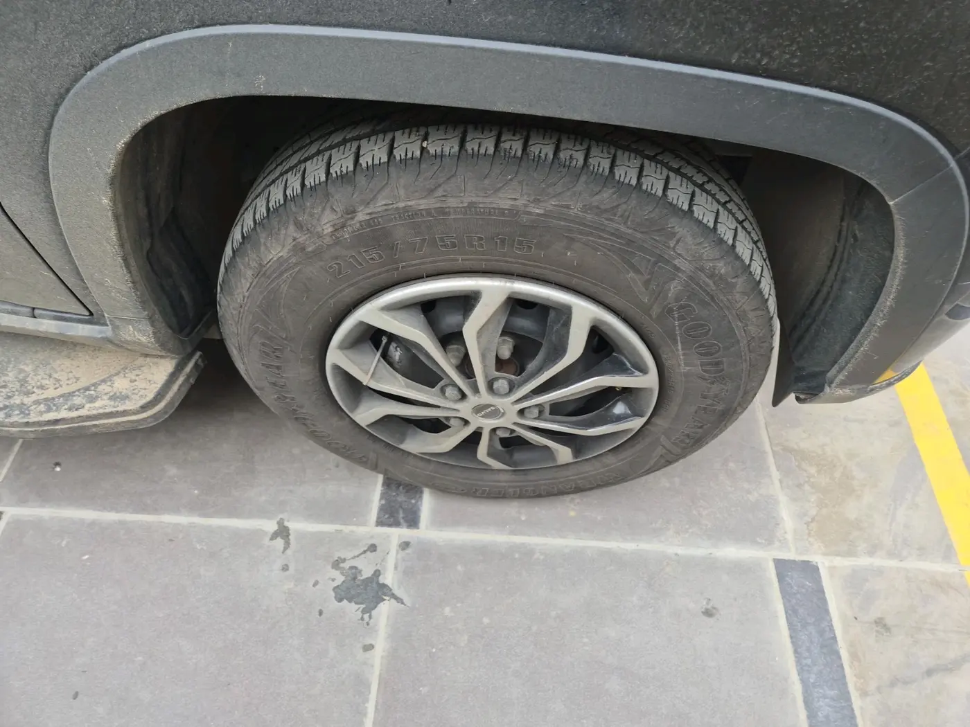 2023 Mahindra BOLERO NEO N 8, Diesel, Manual, 14,488 km, tyre