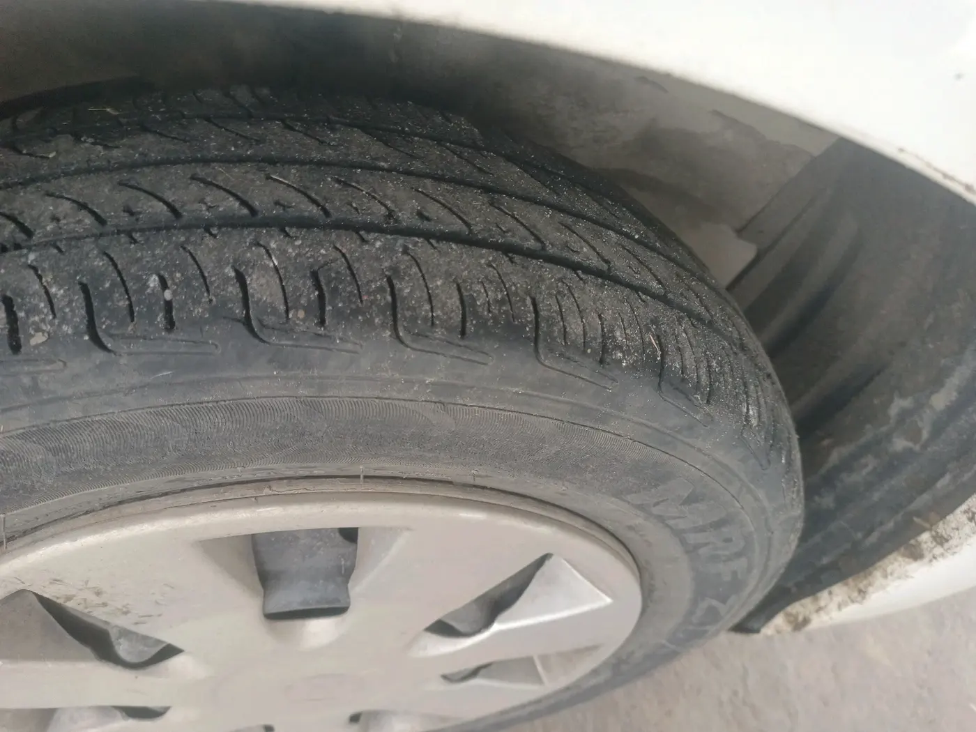 2017 Maruti Wagon R 1.0 LXI, Petrol, Manual, 77,621 km, tyre