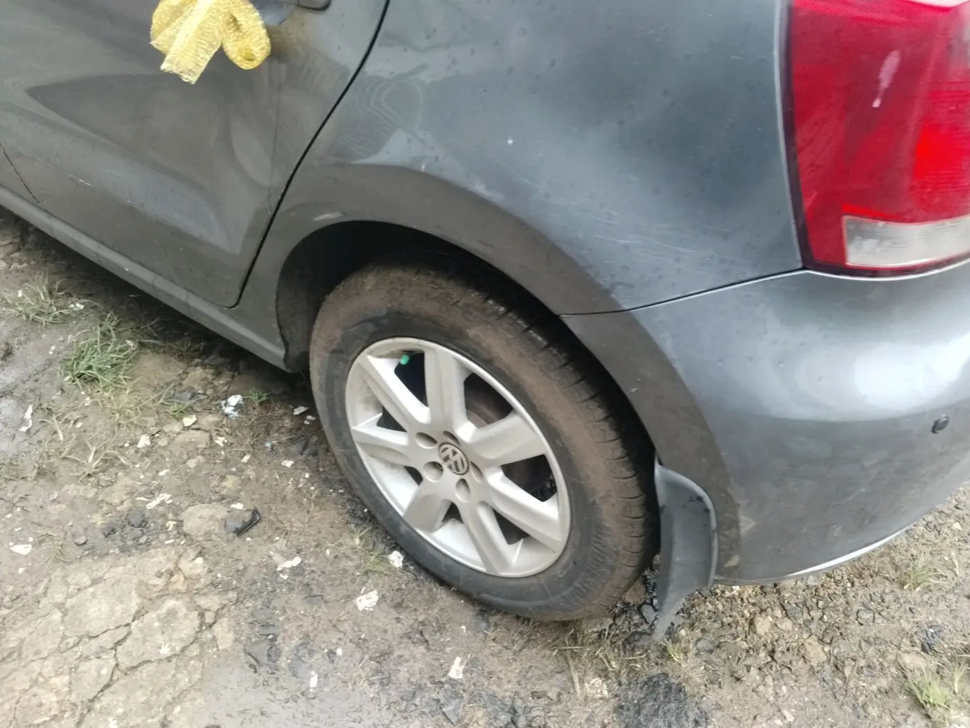 2011 Volkswagen Polo COMFORTLINE 1.2L, Diesel, Manual, 1,12,598 km, tyre