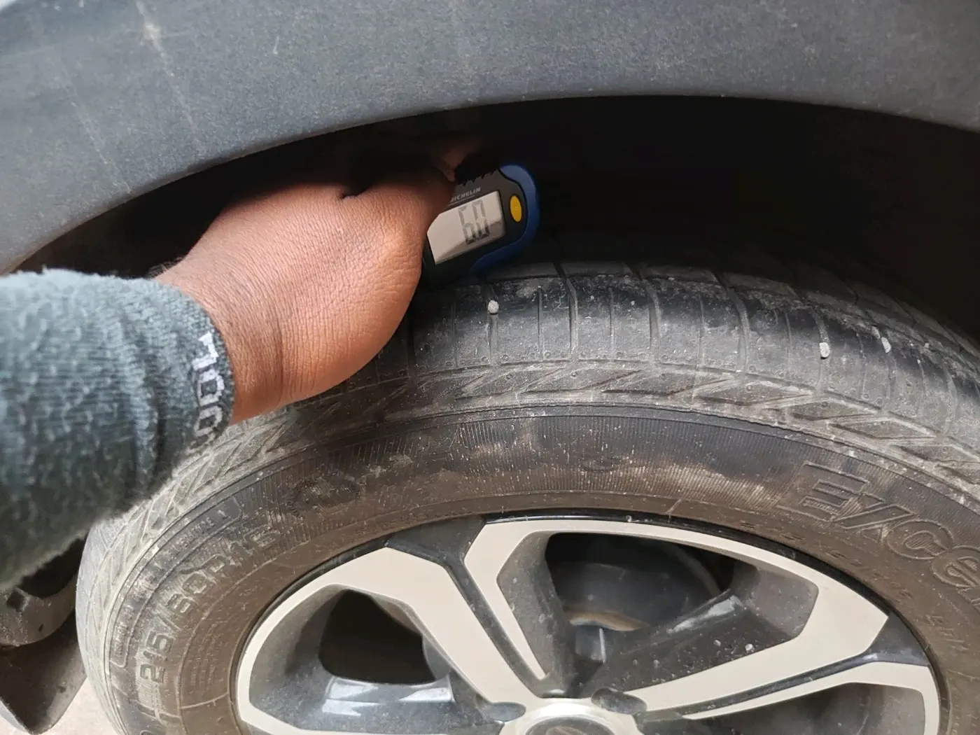 2023 Tata NEXON XZA PLUS PETROL, Petrol, Automatic, 28,014 km, tyre