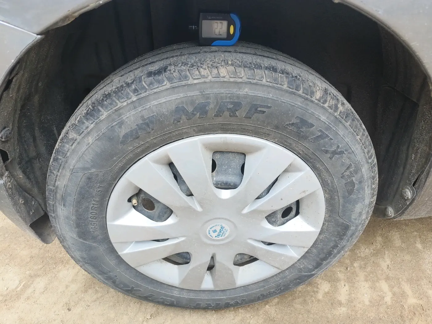 2011 Maruti Swift LXI, Petrol, Manual, 88,190 km, tyre