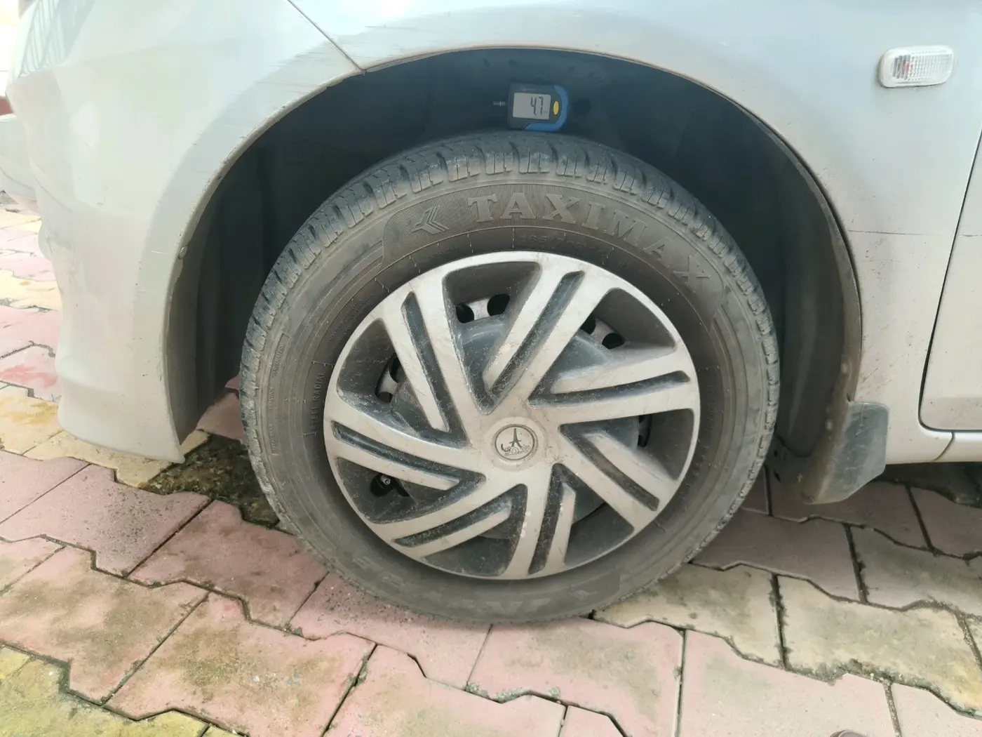 2013 Honda Amaze 1.2L I-VTEC EX, Petrol, Manual, 54,086 km, tyre