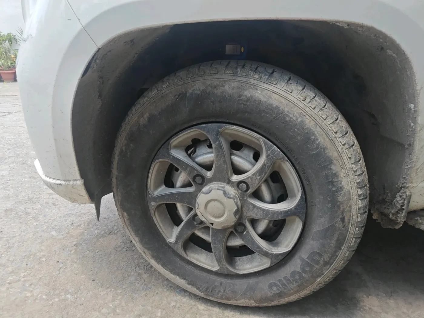 2023 Mahindra BOLERO NEO N 4, Diesel, Manual, 46,764 km, tyre