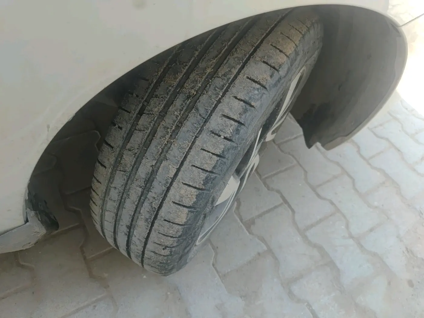 2020 Toyota Glanza V CVT, Petrol, Automatic, 32,836 km, tyre