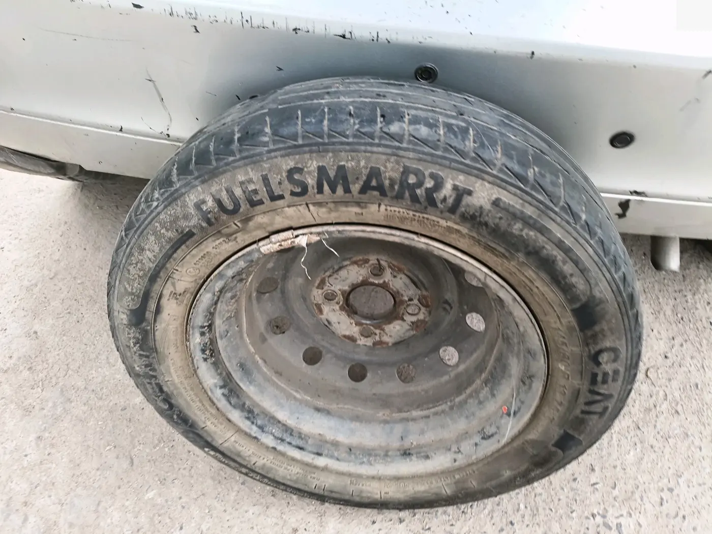 2016 Maruti Wagon R 1.0 LXI, Petrol, Manual, 1,37,060 km, tyre