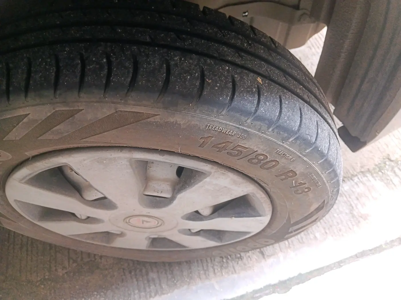 2018 Maruti Wagon R 1.0 LXI CNG, CNG, Manual, 1,21,875 km, tyre