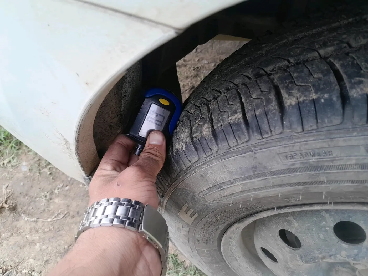 2021 Maruti Dzire VXI, Petrol, Manual, 1,05,611 km, tyre