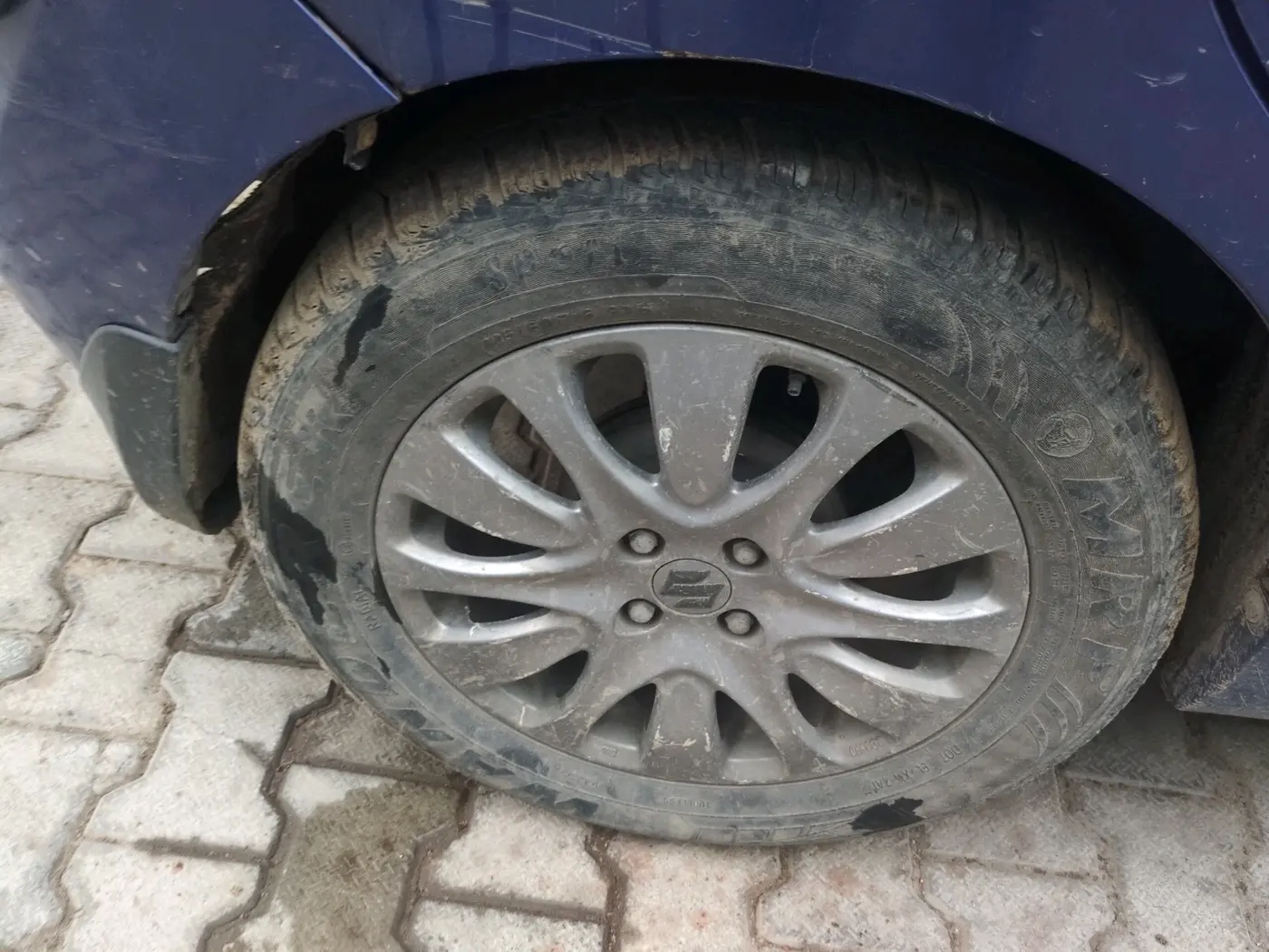 2016 Maruti Baleno ALPHA PETROL 1.2, Petrol, Manual, 1,02,664 km, tyre