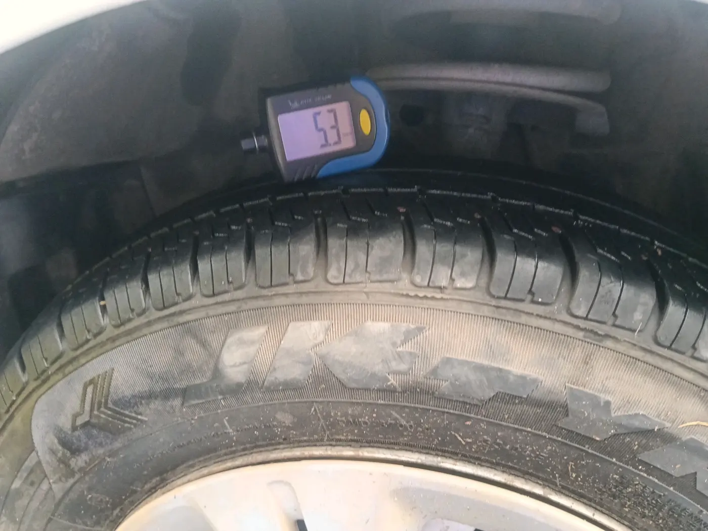 2011 Maruti Swift Dzire LXI, Petrol, Manual, 63,026 km, tyre