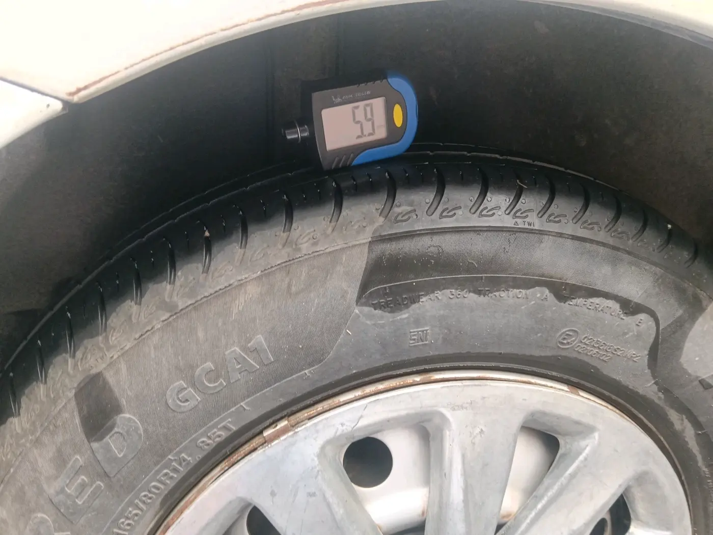 2011 Maruti Swift Dzire LXI, Petrol, Manual, 63,026 km, tyre