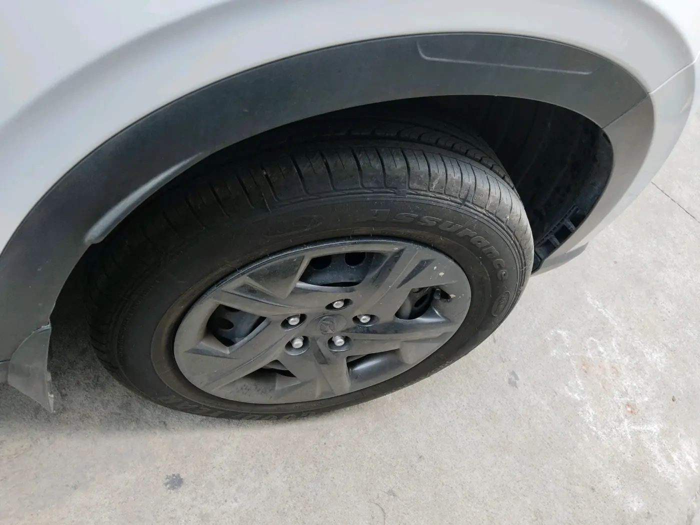 2025 Hyundai VENUE S(O) 1.2, Petrol, Manual, 10,961 km, tyre