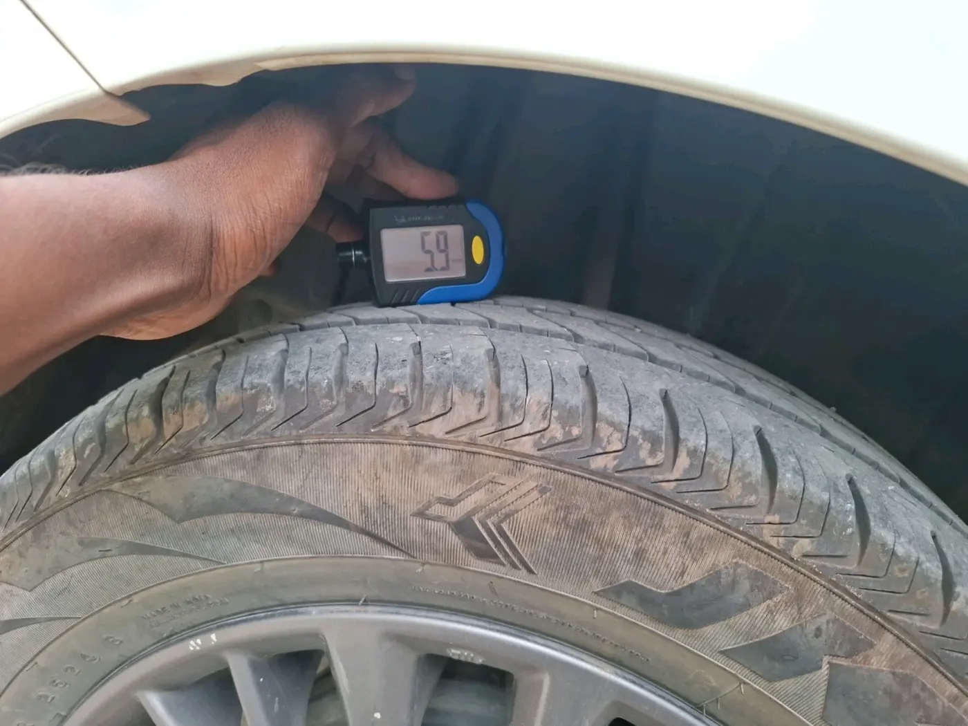 2021 Maruti Ertiga ZXI+ SHVS, Petrol, Manual, 67,589 km, tyre