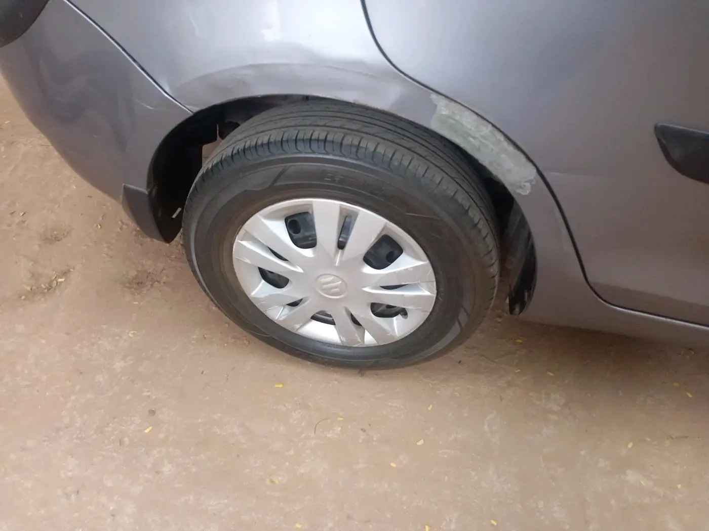 2012 Maruti Swift Dzire VXI, Petrol, Manual, 95,655 km, tyre