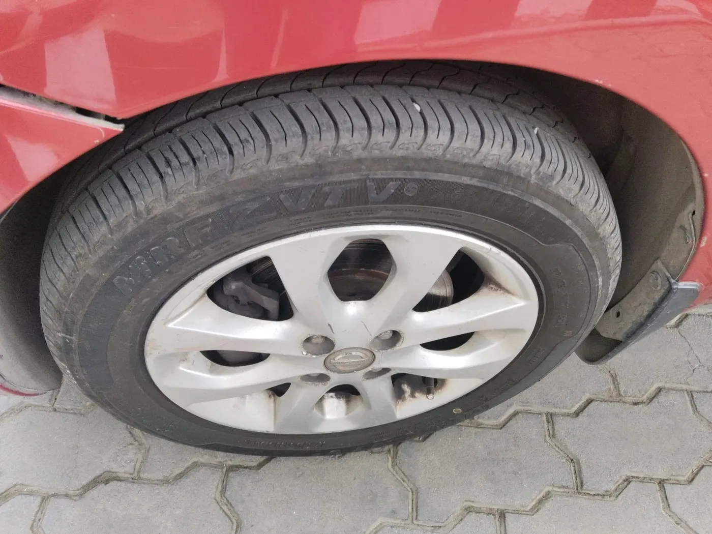 2014 Nissan Micra XV CVT, Petrol, Automatic, 64,857 km, tyre