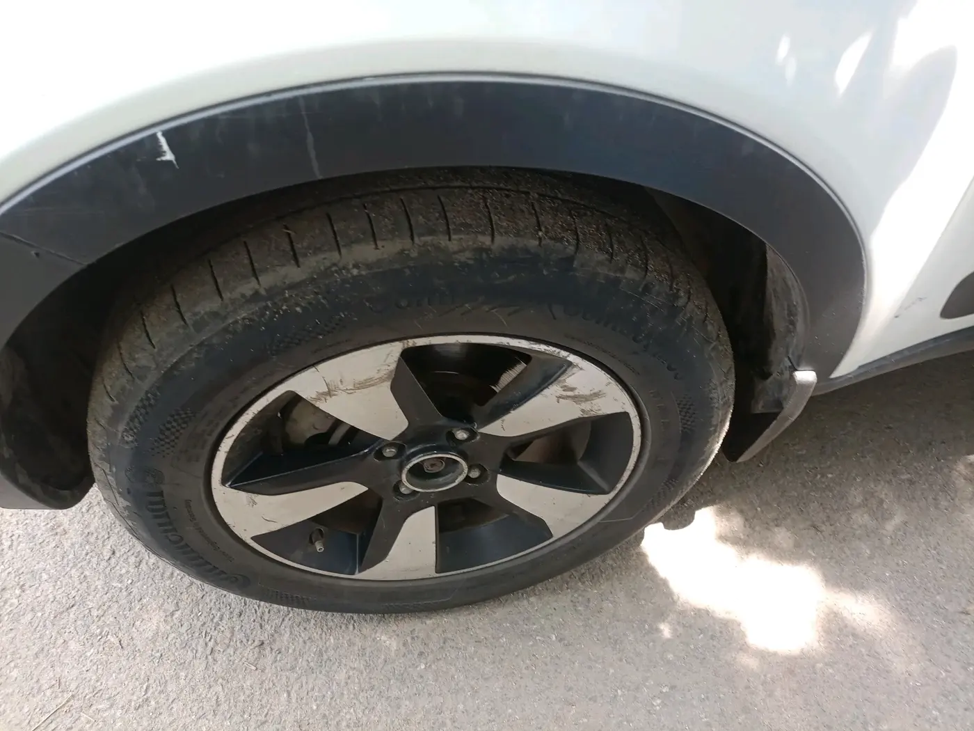 2018 Tata NEXON XZ PLUS DIESEL DUAL TONE, Diesel, Manual, 1,18,839 km, tyre