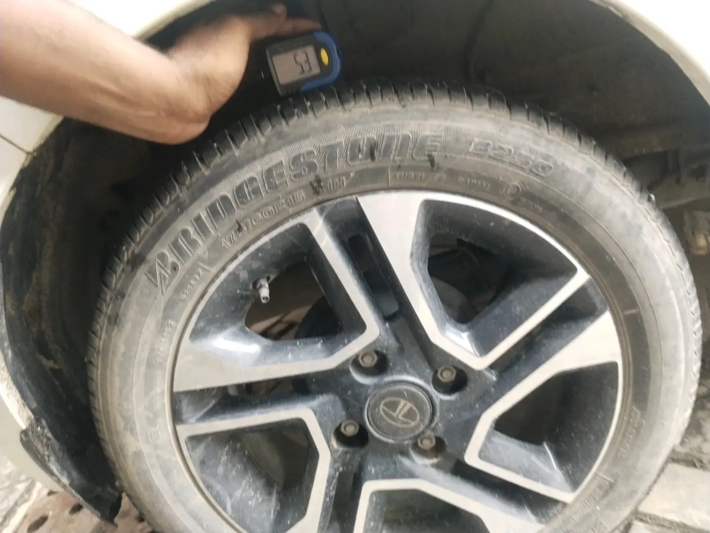 2023 Tata Tiago XZ PLUS PETROL, Petrol, Manual, 37,083 km, tyre