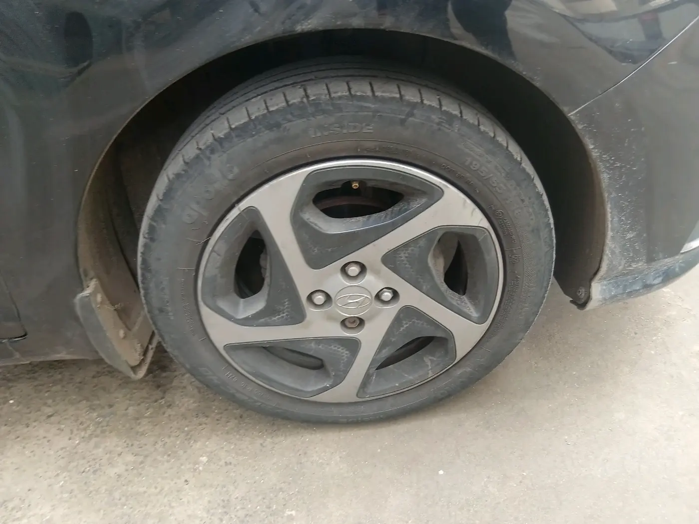 2022 Hyundai Verna S PLUS 1.5 VTVT, CNG, Manual, 1,37,599 km, tyre