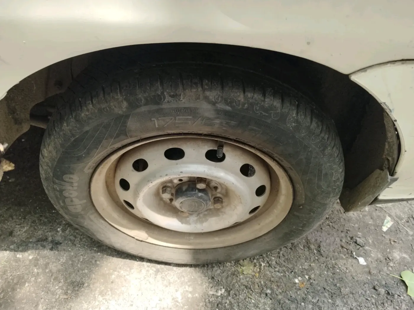2015 Tata Indigo ECS LX TDI, Diesel, Manual, 1,12,926 km, tyre