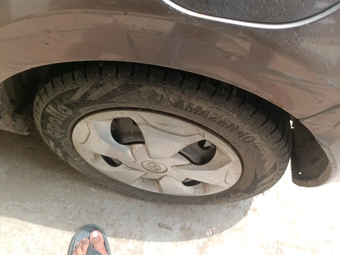 2016 Tata Tiago XT PETROL, CNG, Manual, 1,49,759 km, tyre