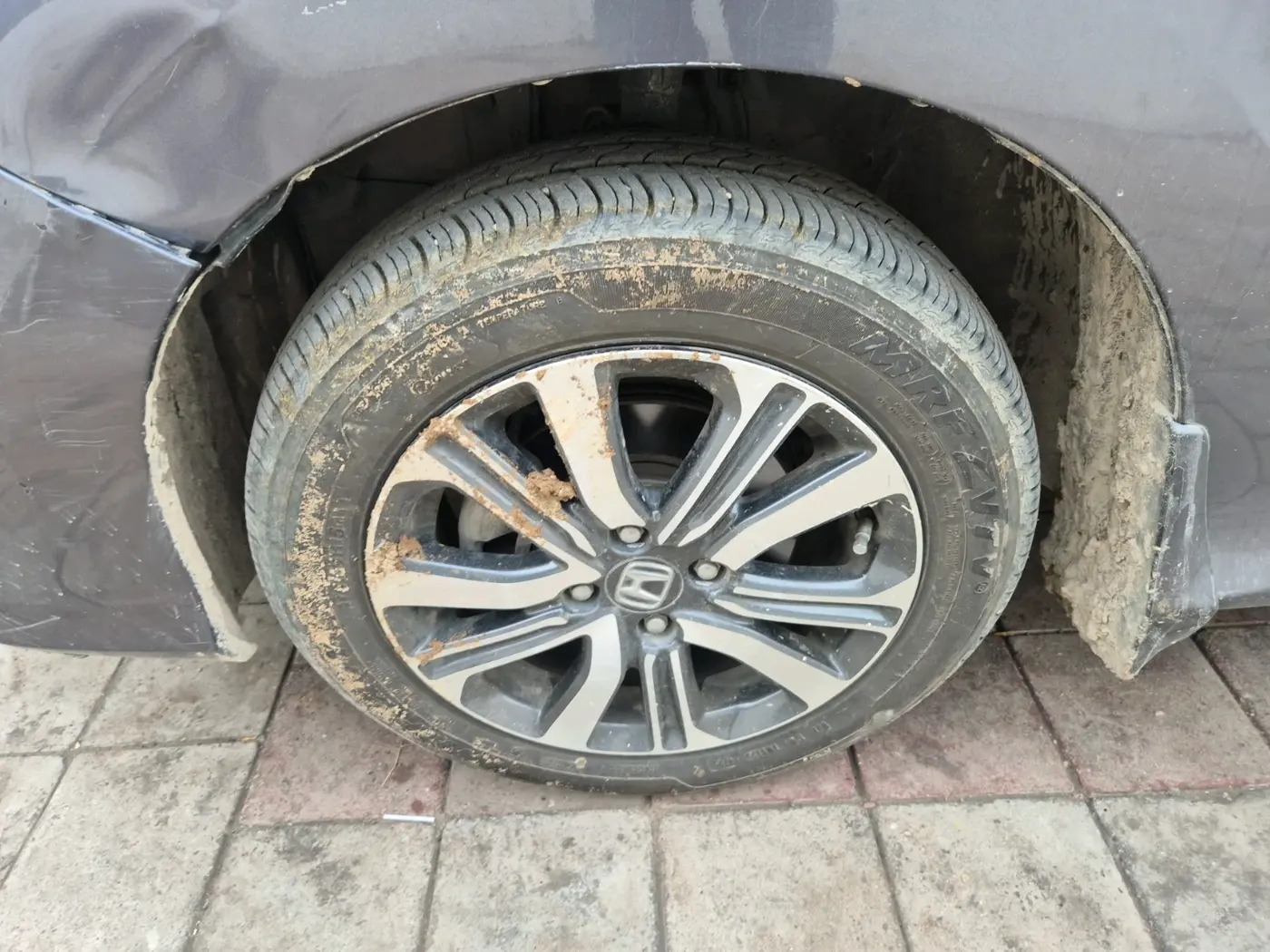 2018 Honda City 1.5L I-VTE V CVT, Petrol, Automatic, 57,863 km, tyre