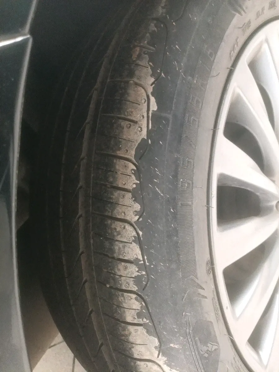 2017 Maruti Ciaz ALPHA  AT 1.4  PETROL, Petrol, Automatic, 51,561 km, tyre