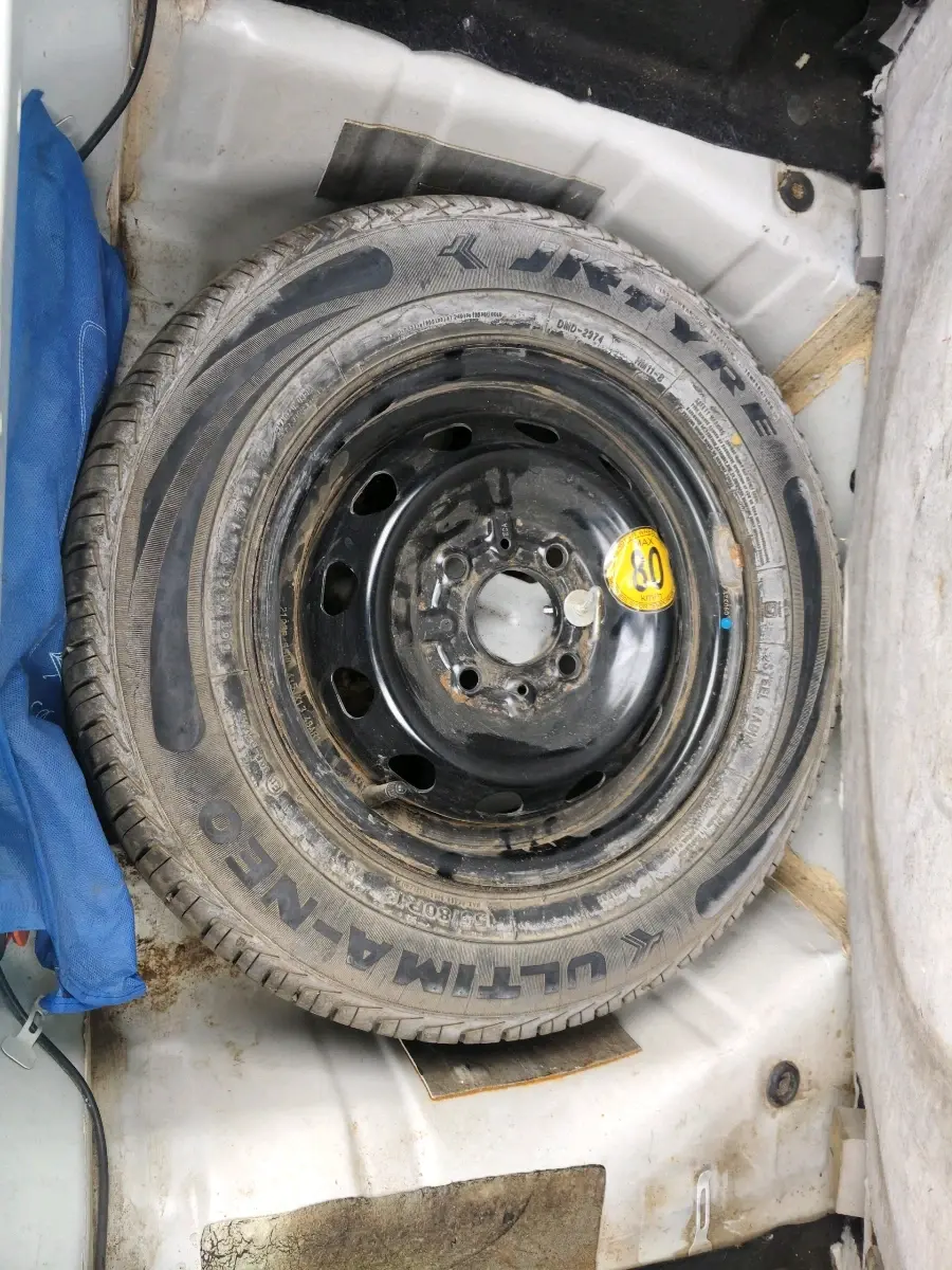 2021 Tata Tiago XZA PLUS PETROL, Petrol, Automatic, 67,573 km, tyre