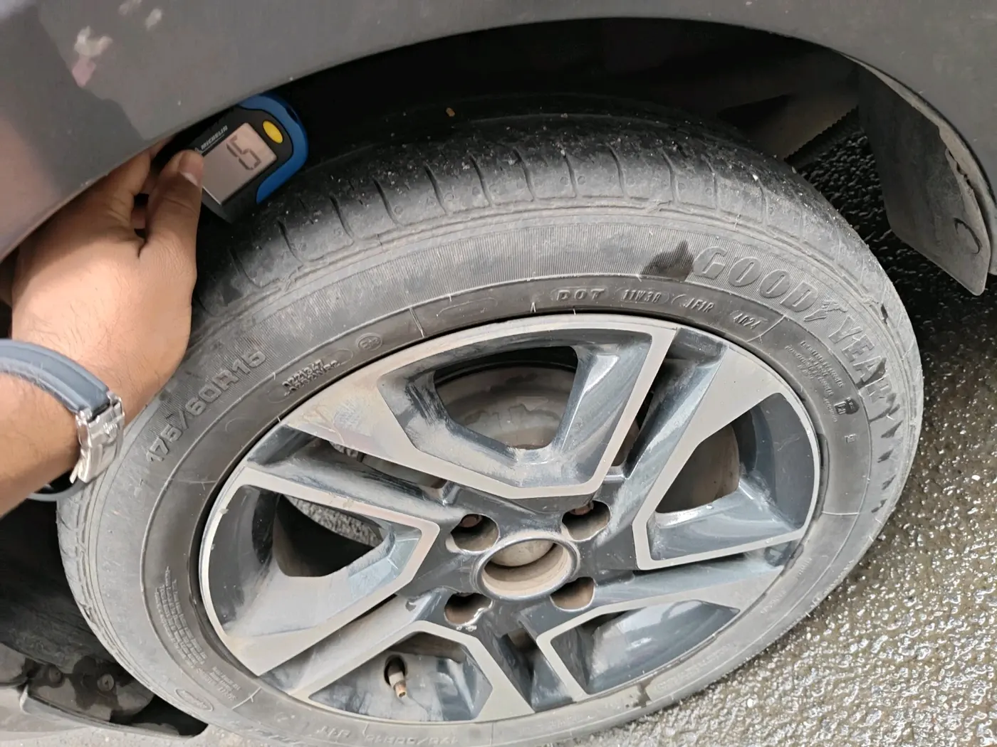 2021 Tata TIGOR XZA PLUS PETROL, Petrol, Automatic, 60,604 km, tyre