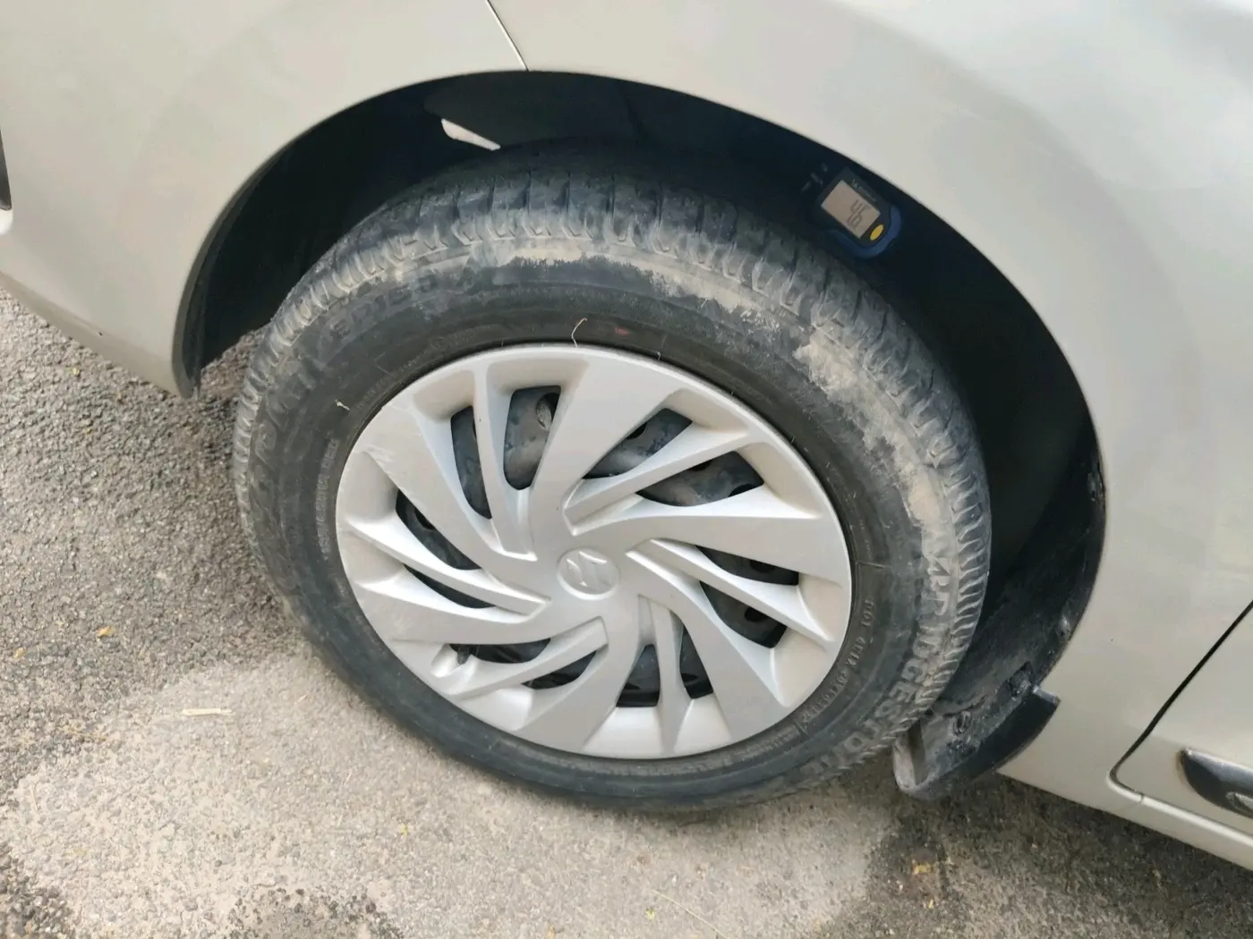 2022 Maruti Ertiga VXI SHVS, Petrol, Manual, 13,183 km, tyre