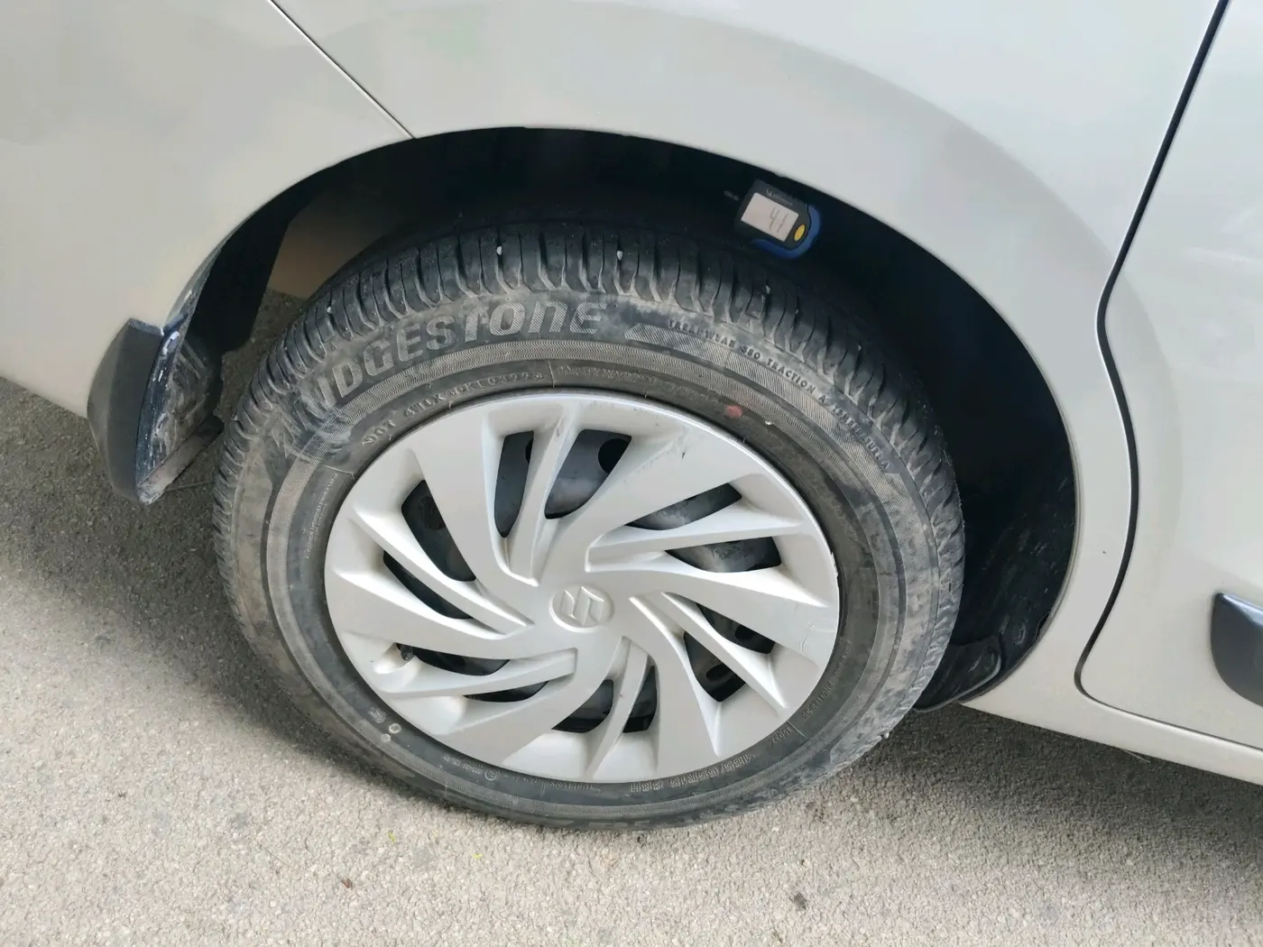 2022 Maruti Ertiga VXI SHVS, Petrol, Manual, 13,183 km, tyre