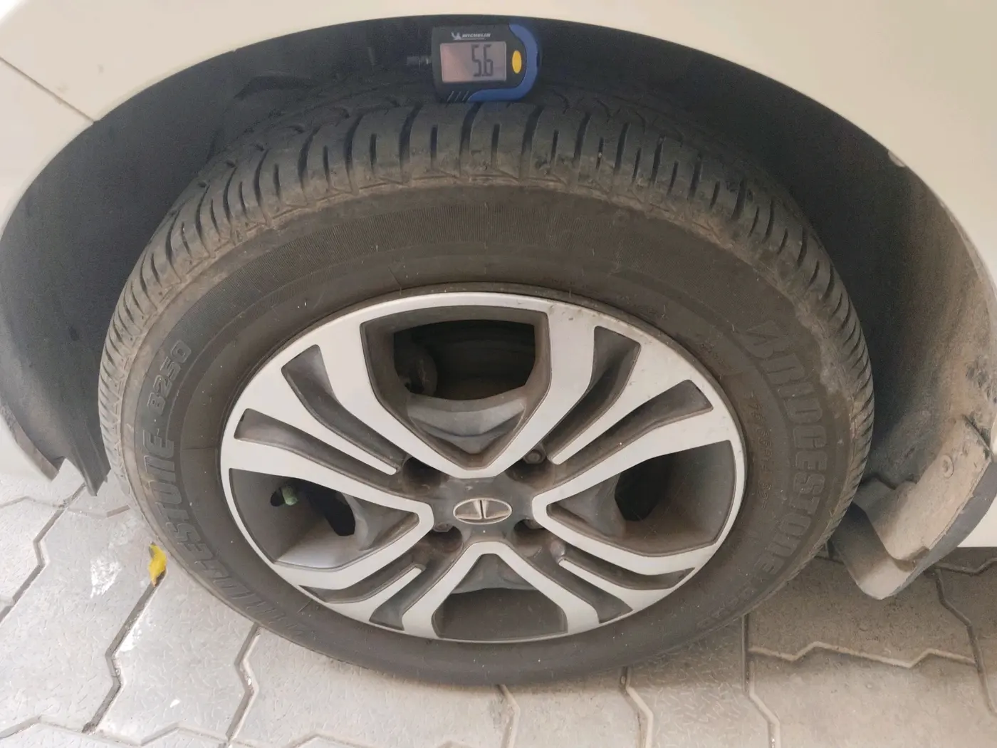 2023 Tata Tiago XT PETROL, Petrol, Manual, 12,512 km, tyre