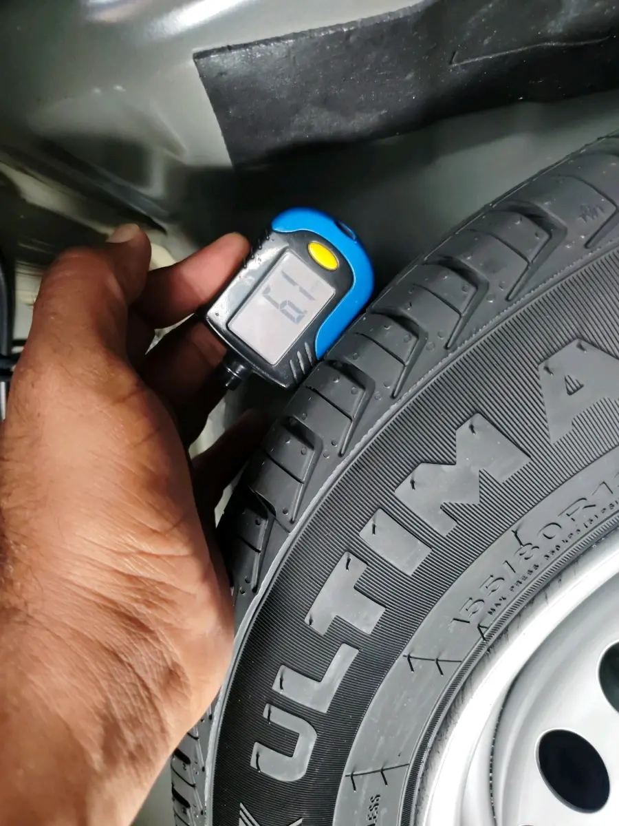2026 Tata Tiago XTA PETROL, Petrol, Automatic, 2,293 km, tyre