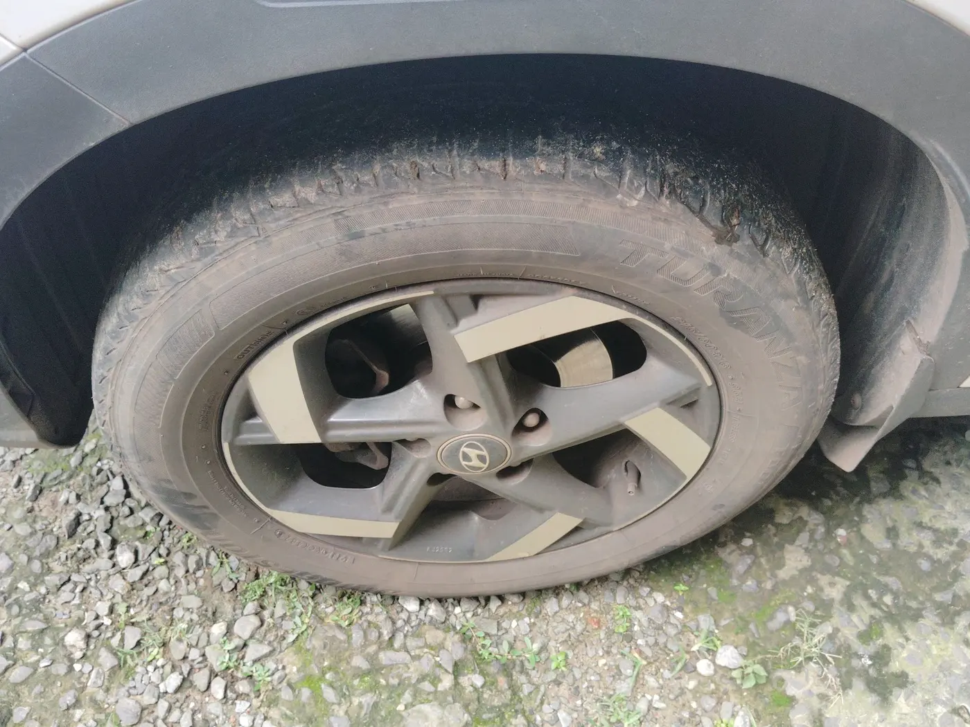 2019 Hyundai VENUE SX 1.0 TURBO, Petrol, Manual, 1,36,384 km, tyre
