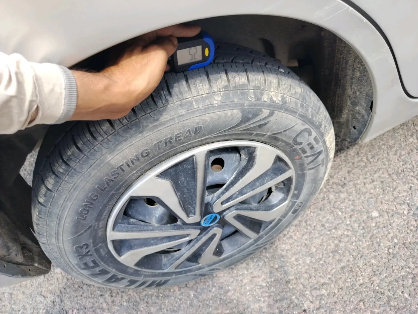2018 Maruti Dzire VDI AMT, Diesel, Automatic, 69,624 km, tyre