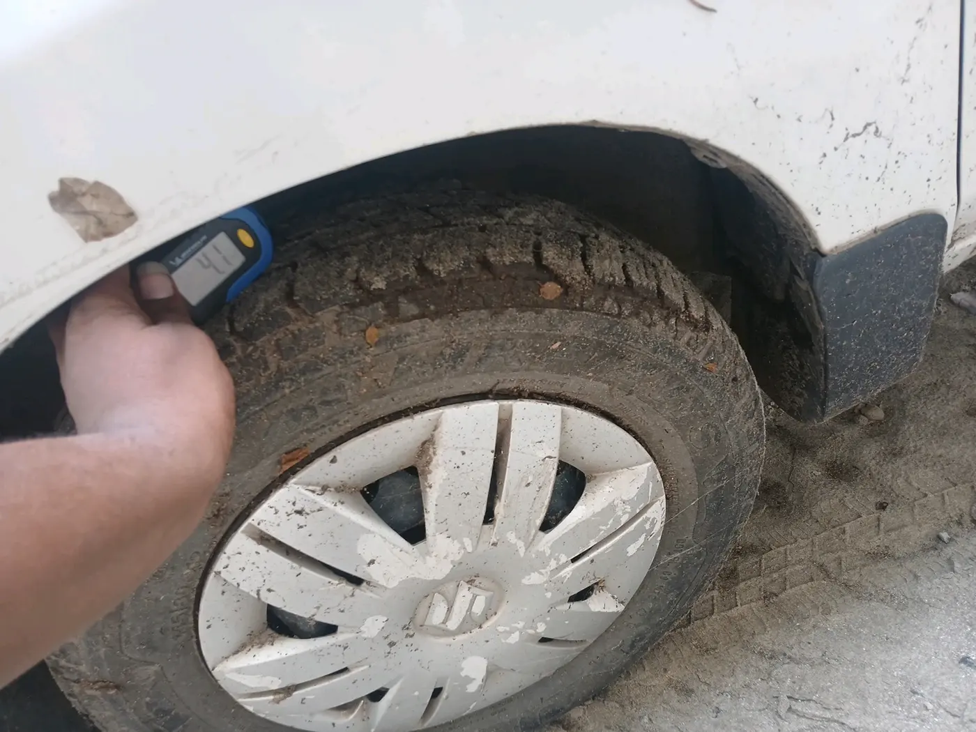2013 Maruti Alto 800 LXI CNG, CNG, Manual, 25,290 km, tyre