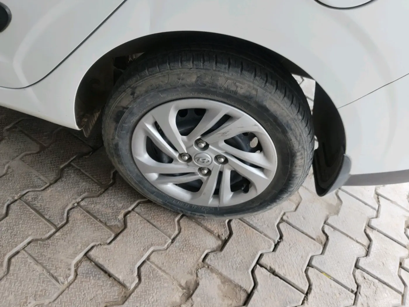2020 Hyundai AURA S 1.2, Petrol, Manual, 45,000 km, tyre