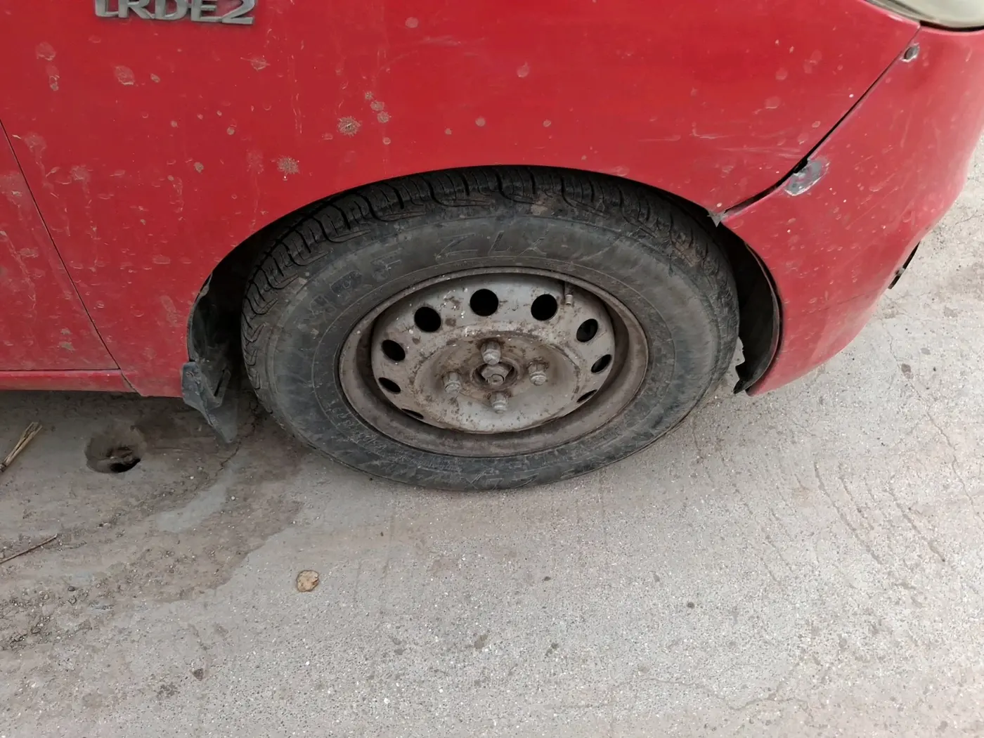 2011 Hyundai i10 ERA 1.1, Petrol, Manual, 1,28,664 km, tyre