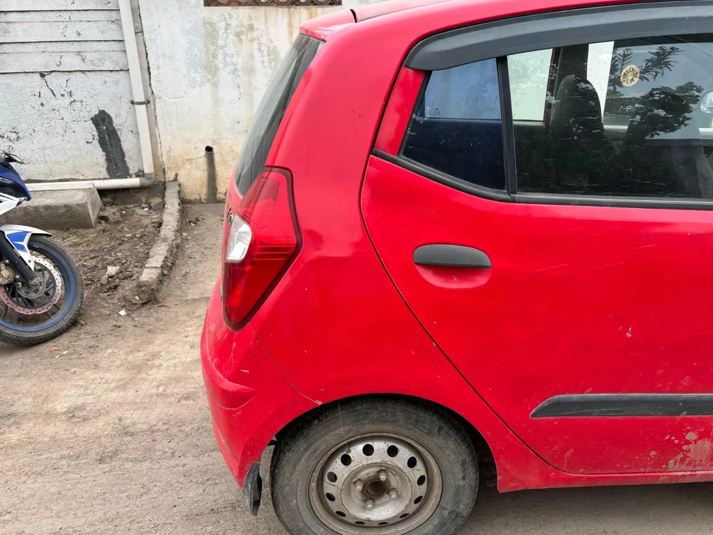 2011 Hyundai i10 ERA 1.1, Petrol, Manual, 1,28,664 km, tyre