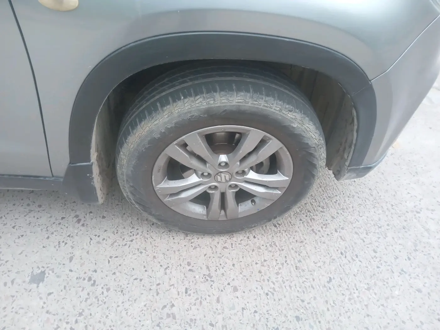 2016 Maruti Vitara Brezza ZDI, Diesel, Manual, 1,74,753 km, tyre