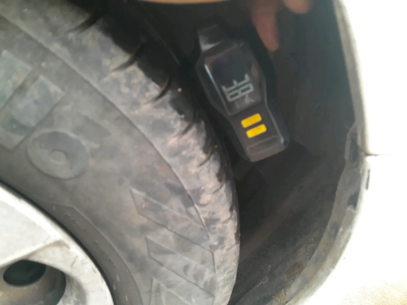 2014 Maruti Ritz VXI, CNG, Manual, 1,85,486 km, tyre