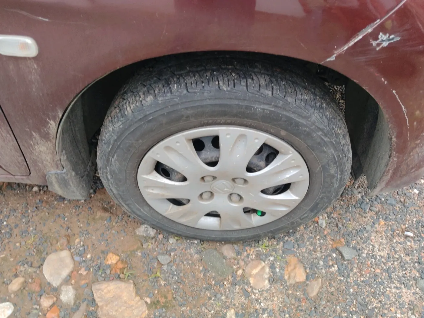 2015 Honda Amaze 1.2L I-VTEC S, Petrol, Manual, 61,326 km, tyre