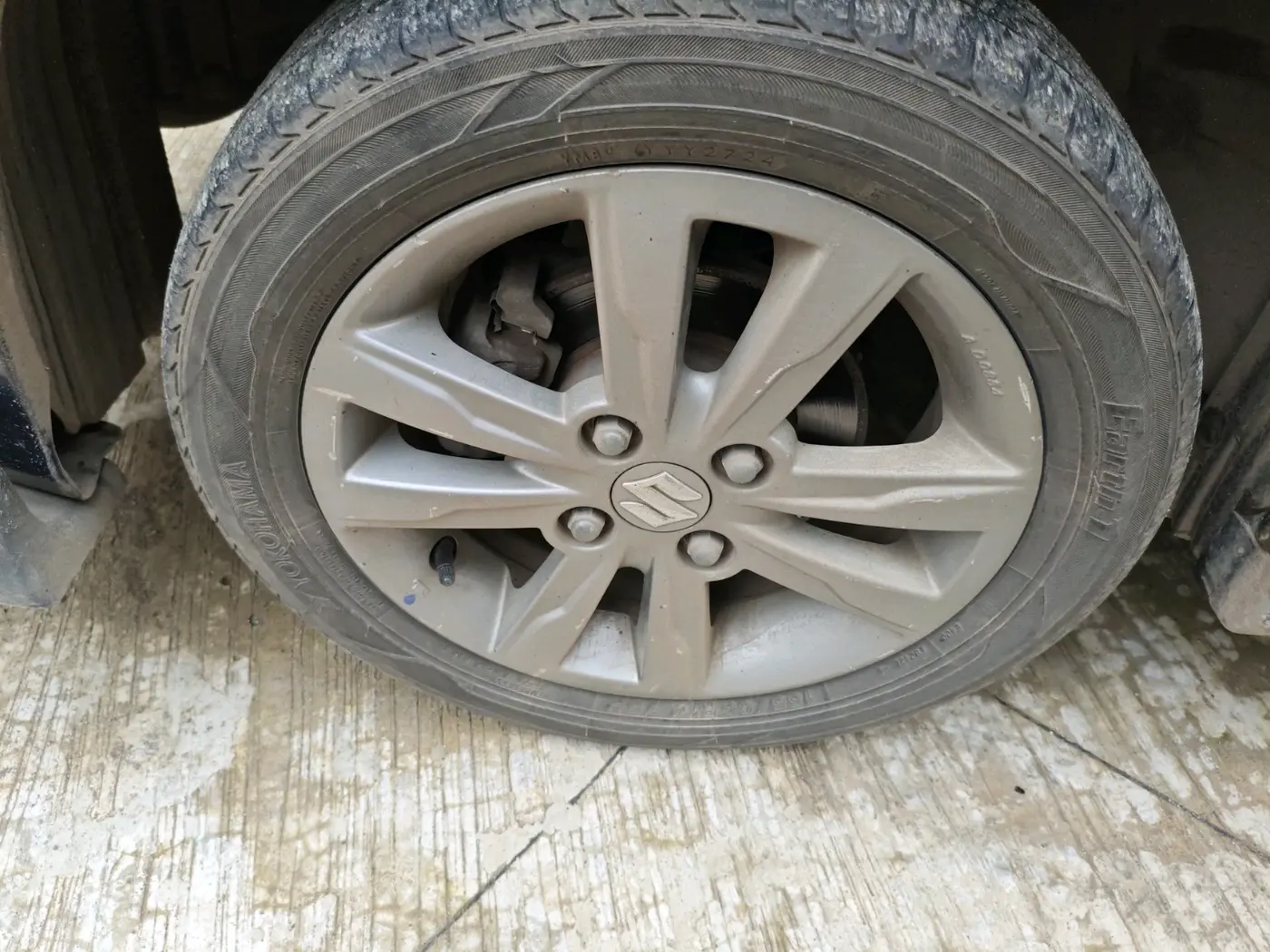 2014 Maruti Wagon R Stingray VXI, Petrol, Manual, 77,664 km, tyre