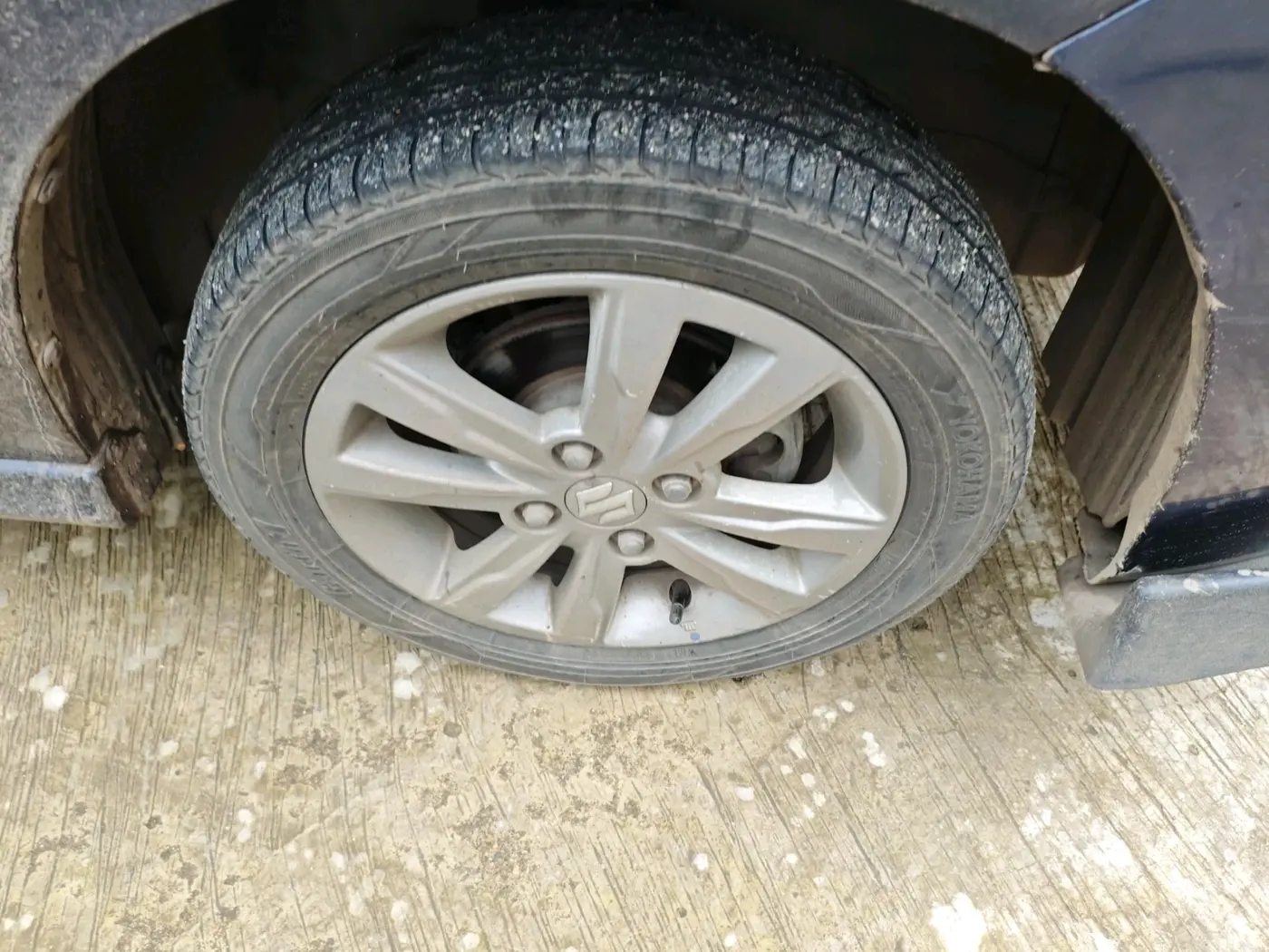 2014 Maruti Wagon R Stingray VXI, Petrol, Manual, 77,664 km, tyre