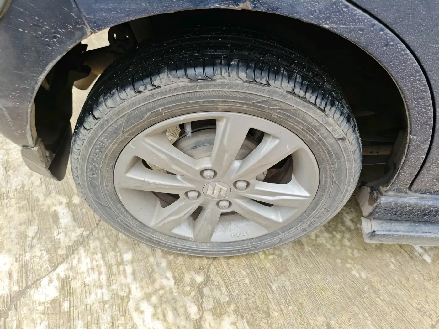 2014 Maruti Wagon R Stingray VXI, Petrol, Manual, 77,664 km, tyre