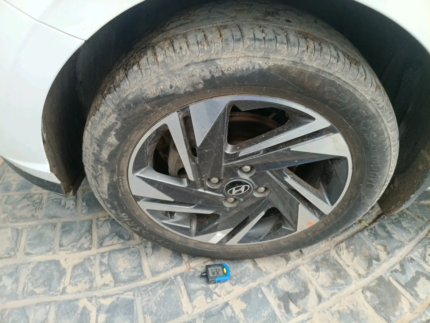 2023 Hyundai NEW I20 ASTA 1.2 MT, Petrol, Manual, 43,495 km, tyre