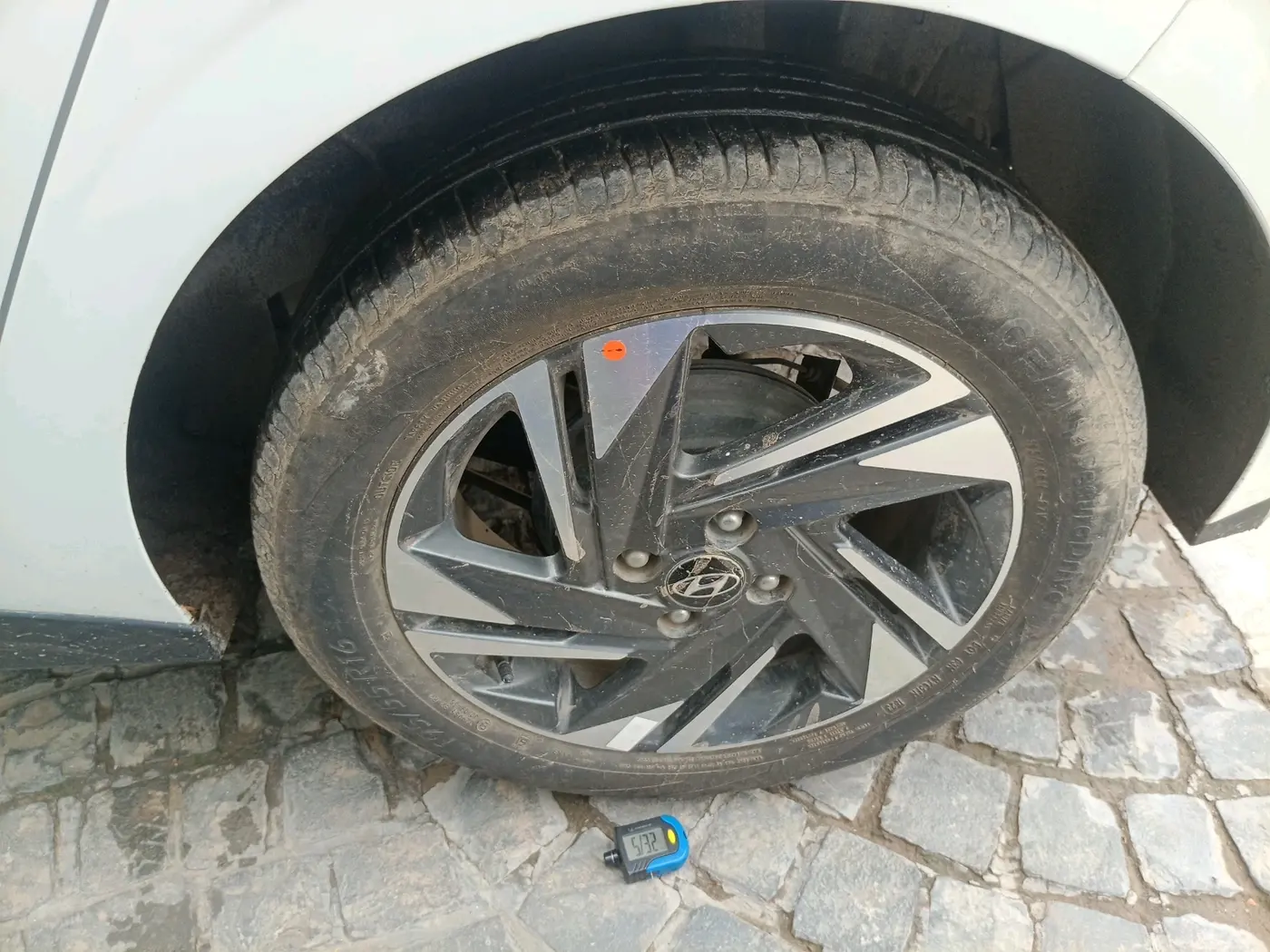 2023 Hyundai NEW I20 ASTA 1.2 MT, Petrol, Manual, 43,495 km, tyre