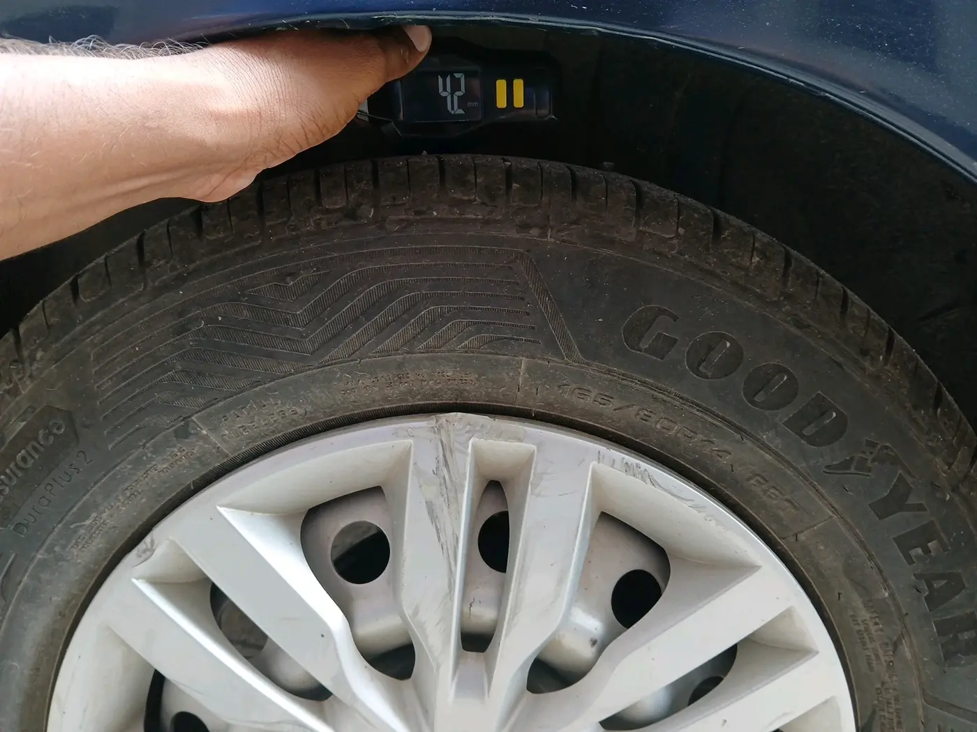 2021 Maruti Swift LXI, CNG, Manual, 84,883 km, tyre